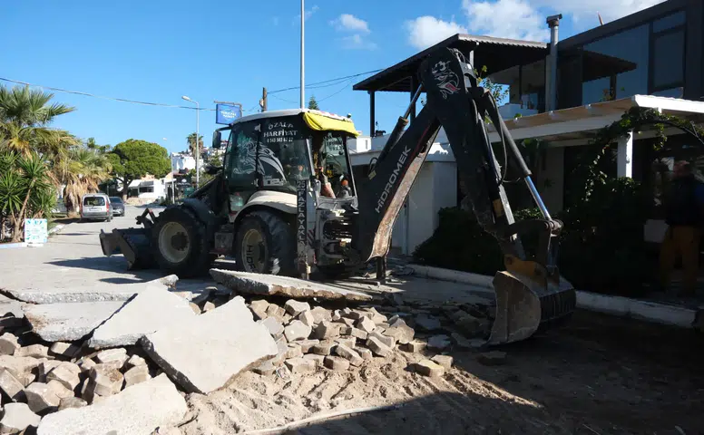 Bodrum’da Üstyapı Atağı: Plaj Caddesi’nin 2. Etabı Sahada