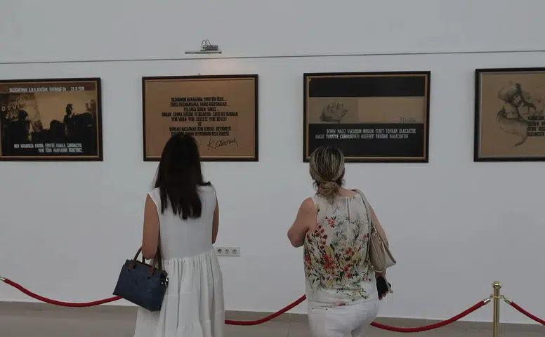 Gazi Mustafa Kemal Atatürk Sergisi Sanatseverlerle Buluştu