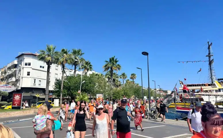 Turizm Geliri 2025’te Rekor Kırdı: 65,2 Milyar Dolar