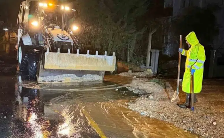 Muğla’da Şiddetli Yağış Alarmı: MUSKİ 13 İlçede Sahada