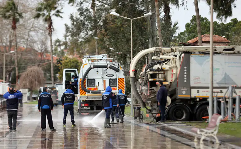 Ahmet Aras Sahadaydı: Taşkının İzleri Silindi! Kordon ve Sokaklar Temizlendi