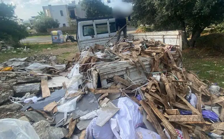 Bodrum Zabıtası 33 İşletmeyi Denetledi: 412 Ürün İmha, 75 Bin TL Ceza