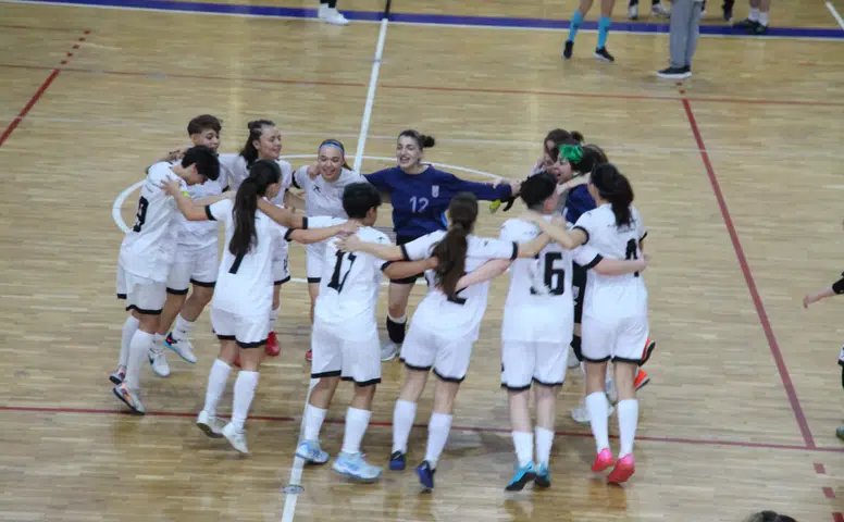 MSKÜ Kadın Futsal Takımı ÜNİLİG şampiyonu