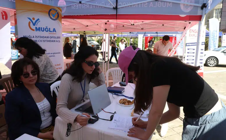 Kariyer Şenliği 2026’da İstihdam Ofisleri’ne Yoğun İlgi