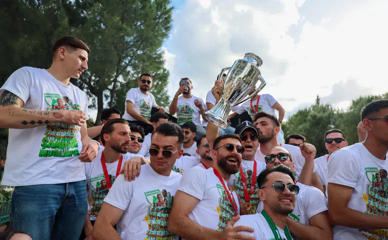Şampiyon Muğlaspor İçin Tarihi Kutlama! Muğla sokaklara döküldü