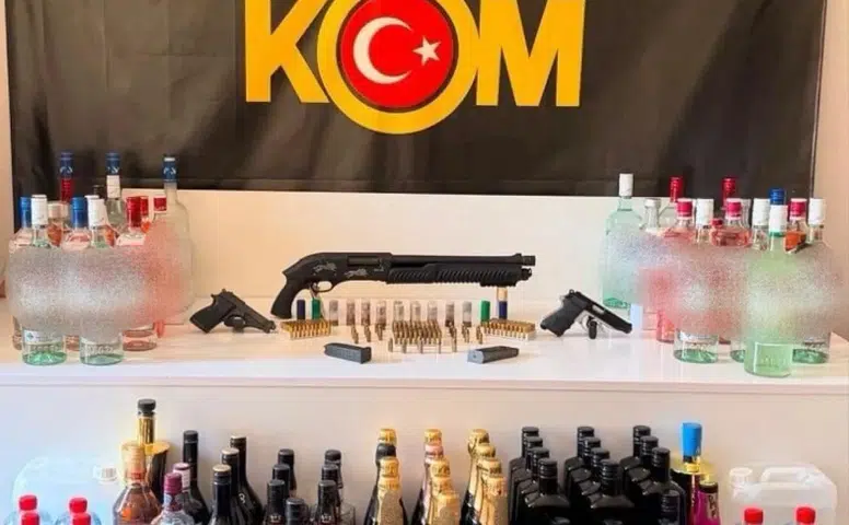 10 Şüpheli Yakalandı, Cephanelik Gibi Mühimmat Ele Geçirildi