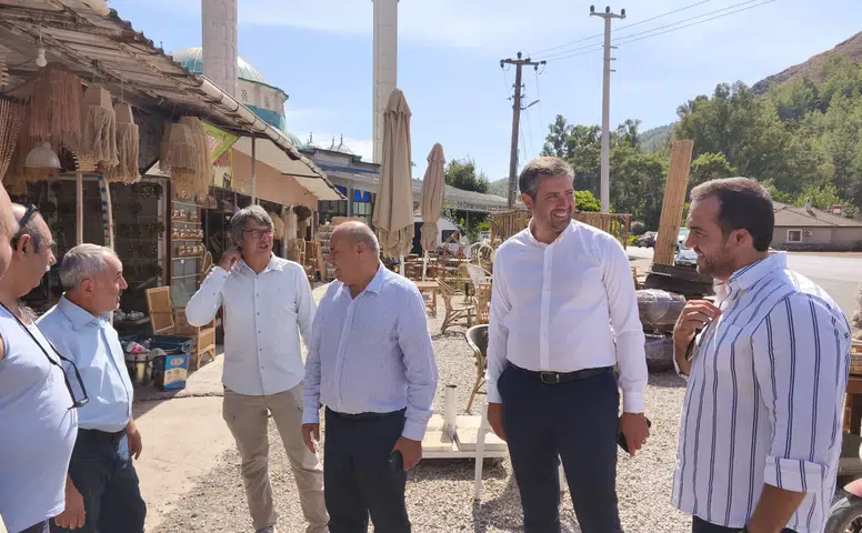 Hisarönü ve Turunç’ta AK Parti’den Saha Mesajı: “Sadece Konuşmuyor, Sahada Mücadele Ediyoruz”