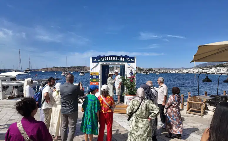 Bodrum’da “Maviye Açılan Kapı” İlgi Odağı Oldu!