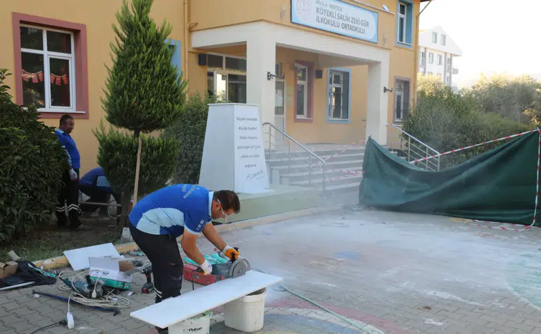 Kötekli’de Dikkat Çeken Olay! Atatürk Büstüne Zarar Verildi
